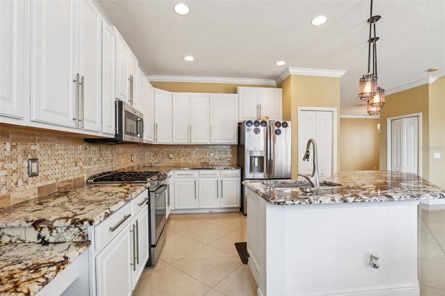 20613 WHITEWOOD WAY, Tampa, FL 33647