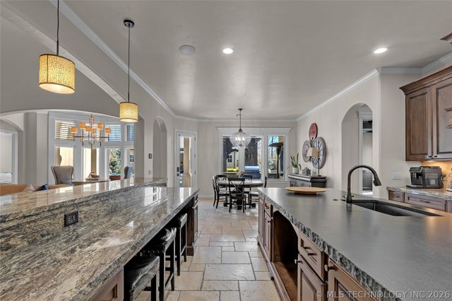 10617 S Winston Court, Tulsa, OK 74137