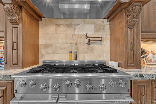 10617 S Winston Court, Tulsa, OK 74137