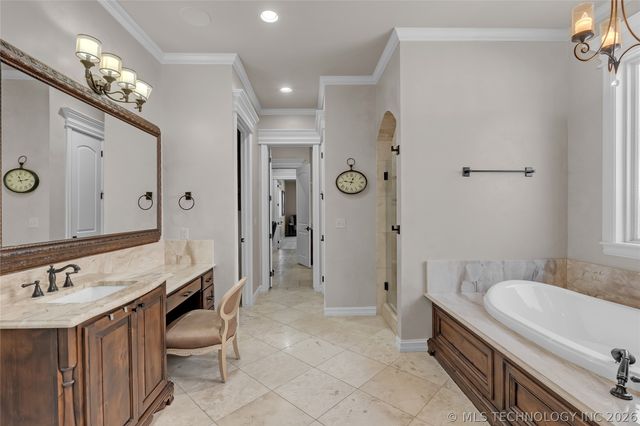 10617 S Winston Court, Tulsa, OK 74137