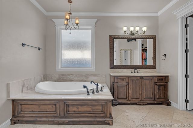 10617 S Winston Court, Tulsa, OK 74137