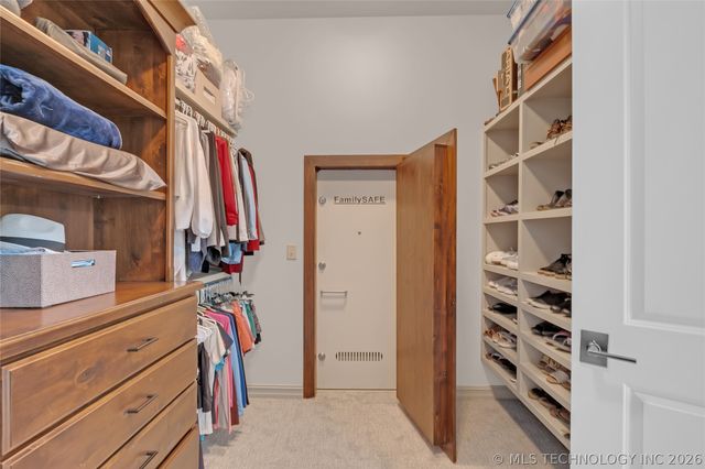 10617 S Winston Court, Tulsa, OK 74137