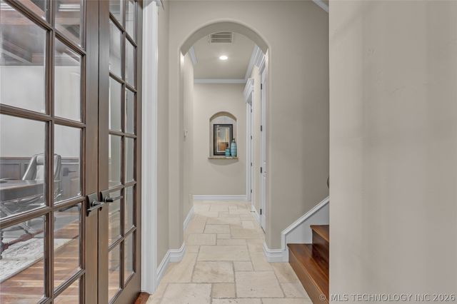 10617 S Winston Court, Tulsa, OK 74137