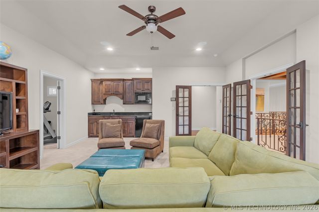 10617 S Winston Court, Tulsa, OK 74137