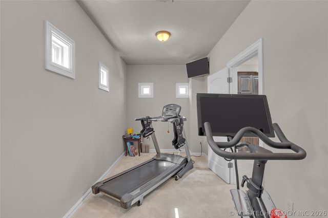 10617 S Winston Court, Tulsa, OK 74137