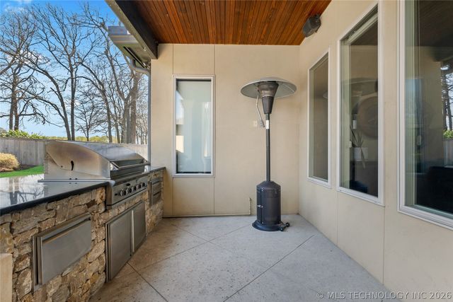 10617 S Winston Court, Tulsa, OK 74137