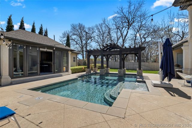 10617 S Winston Court, Tulsa, OK 74137