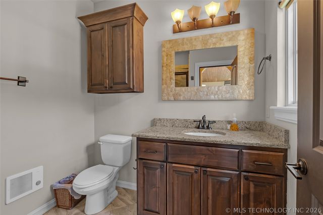 10617 S Winston Court, Tulsa, OK 74137