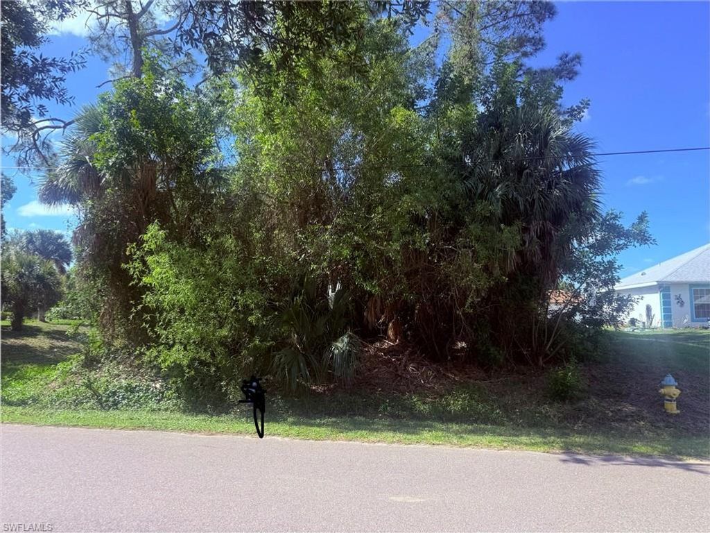 Watova AVE, North Port, FL 34286