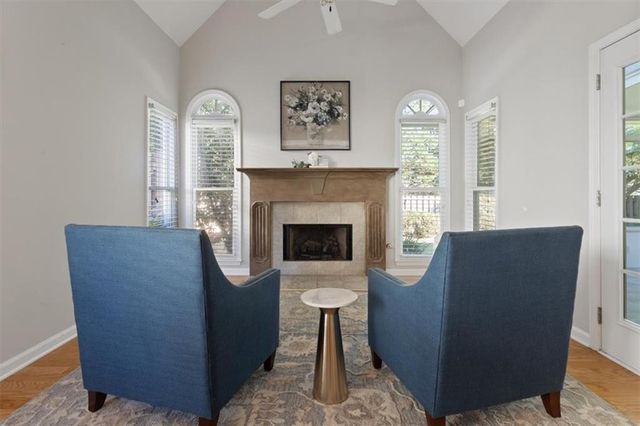 1262 Parkview NW Lane, Kennesaw, GA 30152