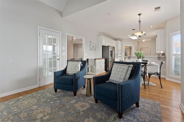 1262 Parkview NW Lane, Kennesaw, GA 30152