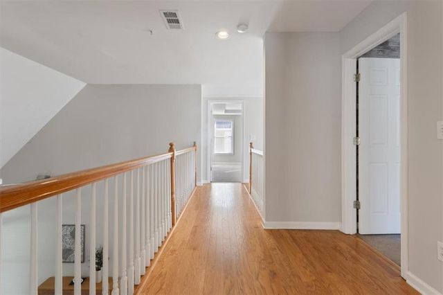 1262 Parkview NW Lane, Kennesaw, GA 30152