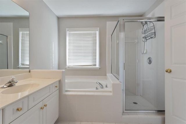 1262 Parkview NW Lane, Kennesaw, GA 30152