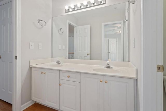 1262 Parkview NW Lane, Kennesaw, GA 30152