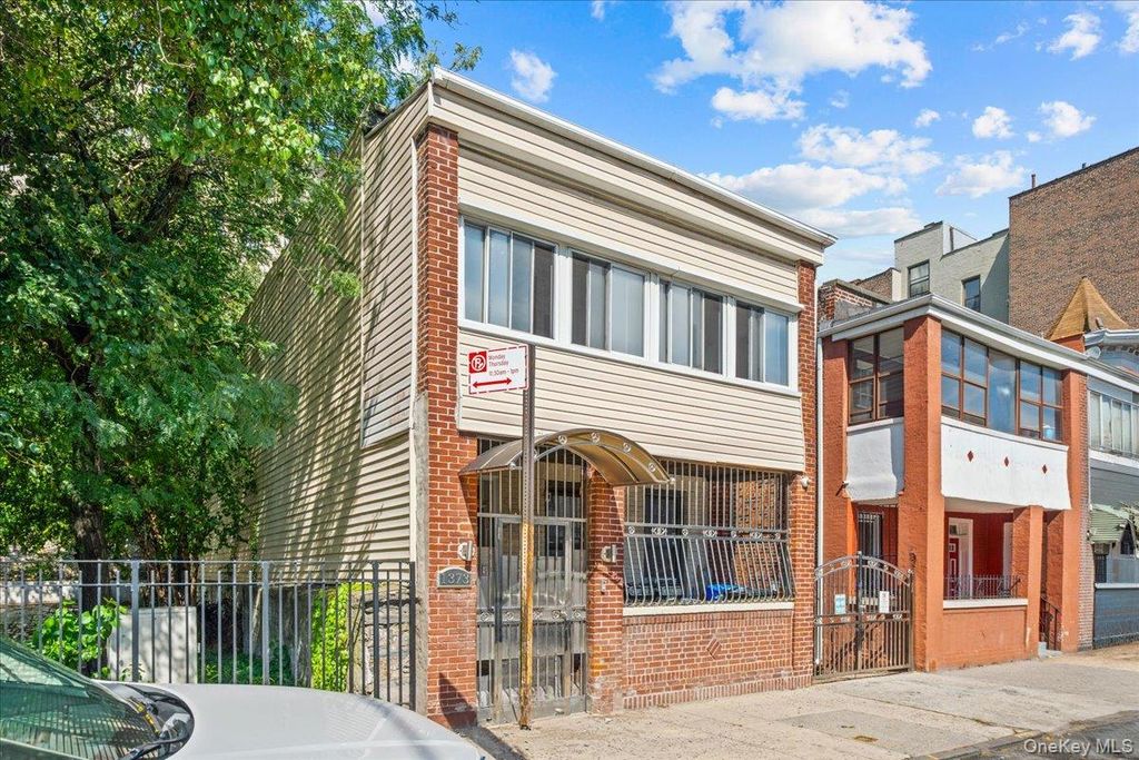 1373 Plimpton Avenue, Bronx, NY 10452 — photo 3