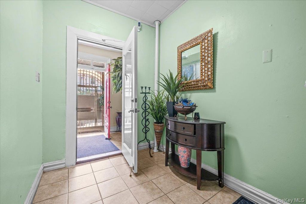 1373 Plimpton Avenue, Bronx, NY 10452 — photo 5