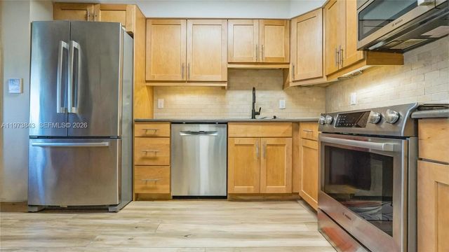 2900 N Course Dr 804, Pompano Beach, FL 33069