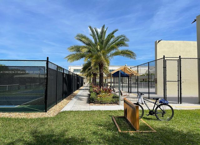 287 Norwich L 287, West Palm Beach, FL 33417