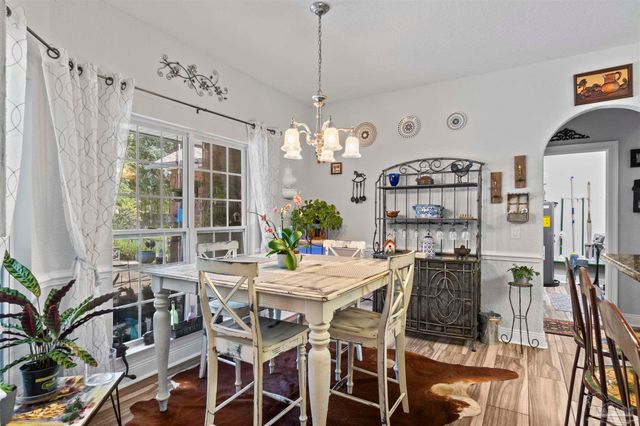 5984 Happy Hollow Dr, Milton, FL 32570