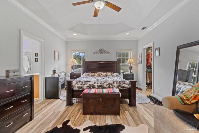 5984 Happy Hollow Dr, Milton, FL 32570