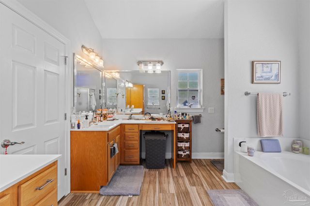 5984 Happy Hollow Dr, Milton, FL 32570