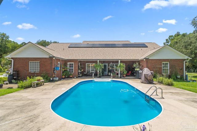 5984 Happy Hollow Dr, Milton, FL 32570