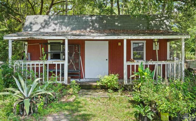 5984 Happy Hollow Dr, Milton, FL 32570