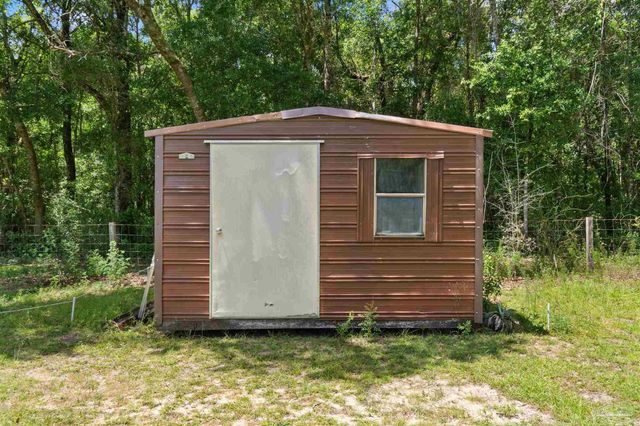 5984 Happy Hollow Dr, Milton, FL 32570