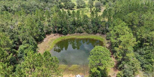 5984 Happy Hollow Dr, Milton, FL 32570