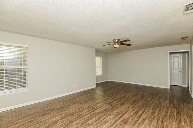 841 Hackamore Street, White Settlement, TX 76108