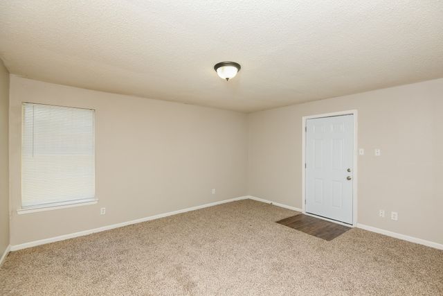 841 Hackamore Street, White Settlement, TX 76108