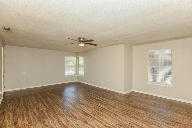 841 Hackamore Street, White Settlement, TX 76108