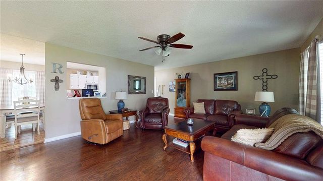 33 E Boxwood Drive SE, Cartersville, GA 30121