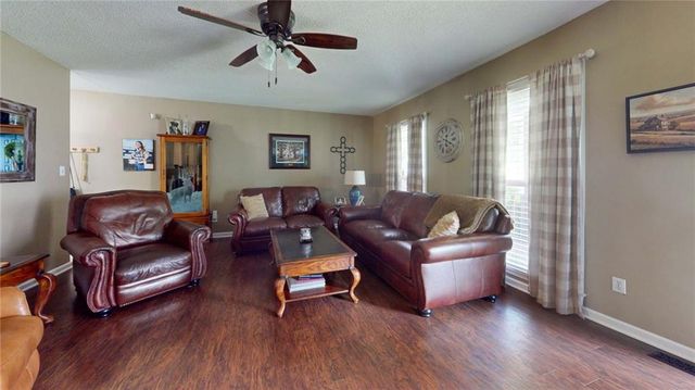 33 E Boxwood Drive SE, Cartersville, GA 30121