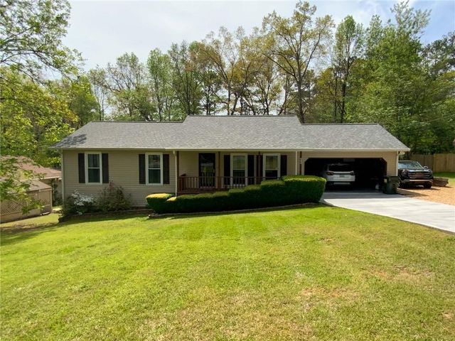 33 E Boxwood Drive SE, Cartersville, GA 30121