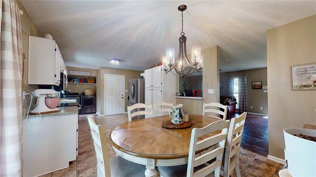 33 E Boxwood Drive SE, Cartersville, GA 30121