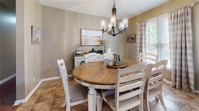 33 E Boxwood Drive SE, Cartersville, GA 30121