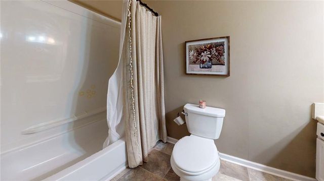 33 E Boxwood Drive SE, Cartersville, GA 30121