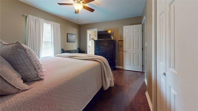 33 E Boxwood Drive SE, Cartersville, GA 30121