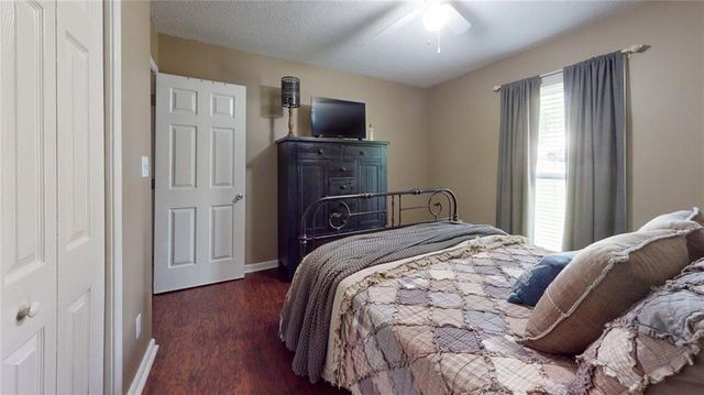 33 E Boxwood Drive SE, Cartersville, GA 30121