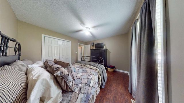 33 E Boxwood Drive SE, Cartersville, GA 30121