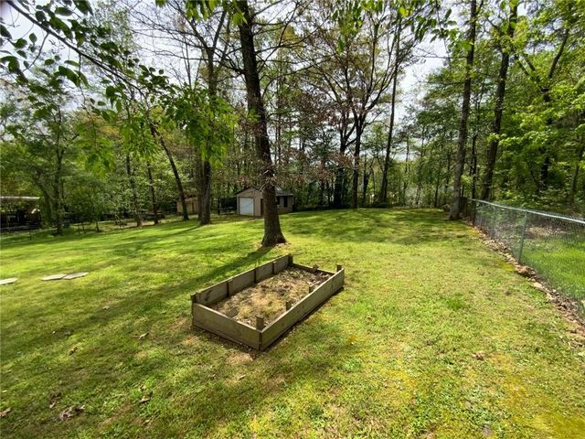 33 E Boxwood Drive SE, Cartersville, GA 30121