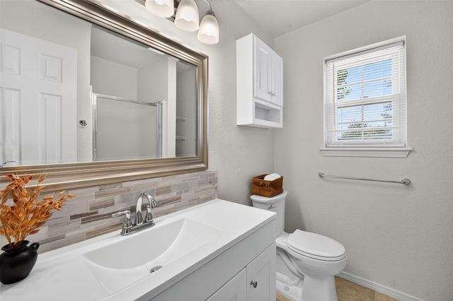 8221 N 122nd East Avenue, Owasso, OK 74055