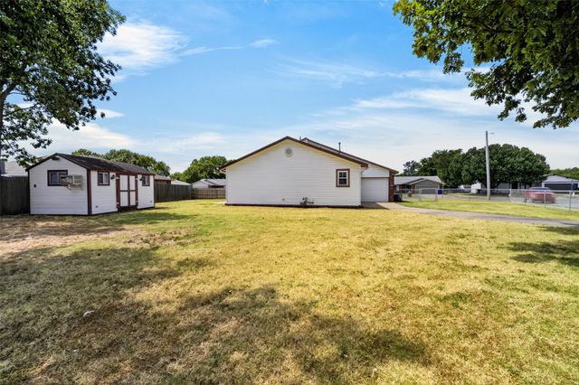 8221 N 122nd East Avenue, Owasso, OK 74055