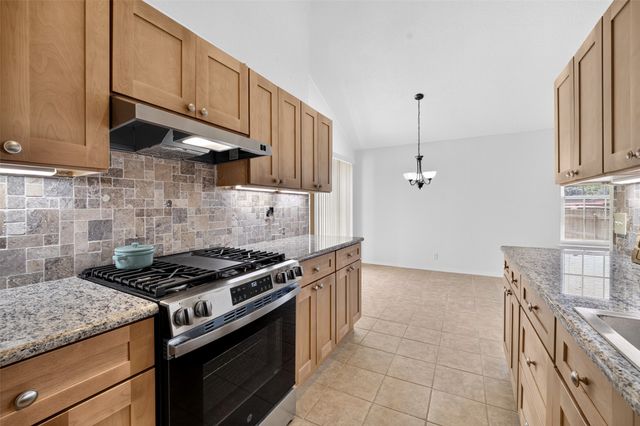 8221 N 122nd East Avenue, Owasso, OK 74055