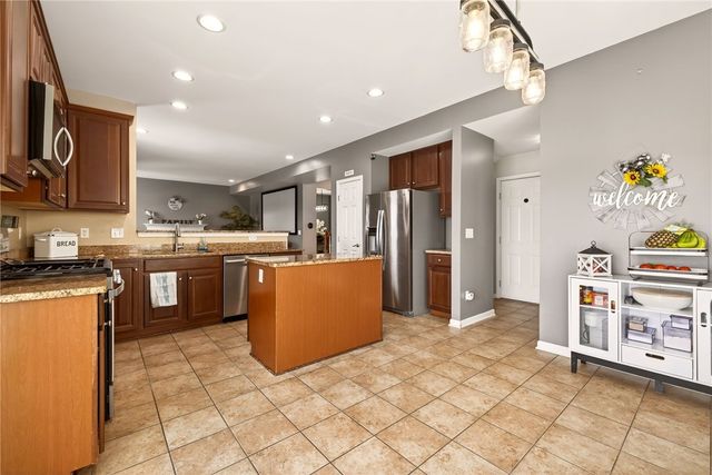 3319 Dandelion Trail, Canandaigua Town, NY 14424