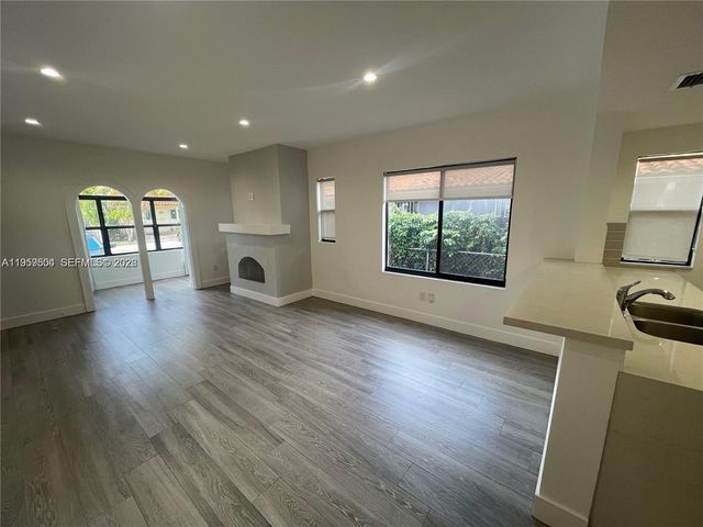 1637 SW 10th St 2, Miami, FL 33135