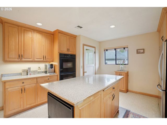 12313 Se OATFIELD Rd, Milwaukie, OR 97222