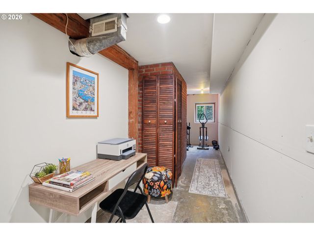 12313 Se OATFIELD Rd, Milwaukie, OR 97222