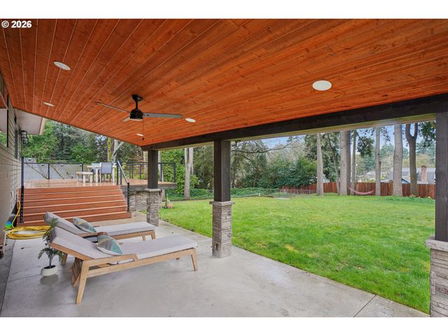 12313 Se OATFIELD Rd, Milwaukie, OR 97222